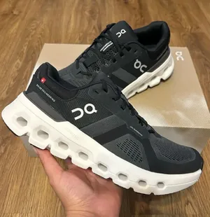 ON CLOUDRUNNER black athletic training running shoes sneakers women’s 7 new thumbnail 1