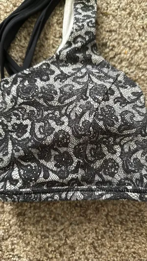 Black and White paisley LuluLemon bra thumbnail 3