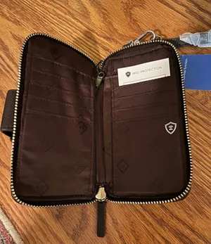 Vera Bradley Smartphone Wristlet thumbnail 4