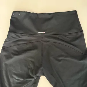 aerie Black Athletic Leggings thumbnail 6