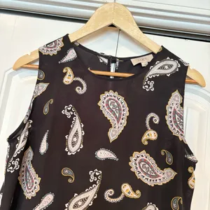 Loft Outlet Brownish/Gray Paisley Bow Back Detail‎ Tank Top Size Small thumbnail 3