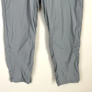 Lululemon Beyond the Studio Crop Joggers Pants Size 4 thumbnail 4