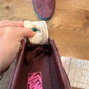 Vans Off The Wall Burgundy Suede Sneakers Pink Stripe Women’s 5 / Men’s thumbnail 4