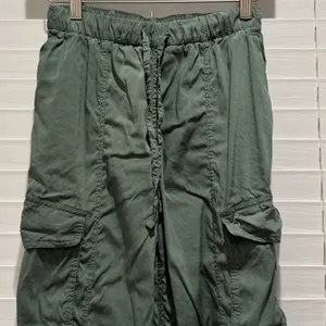 Lululemon XXS Dance Studio Cargo Pants Mid Rise‎ Green Drawstring Waist Jogger thumbnail 2