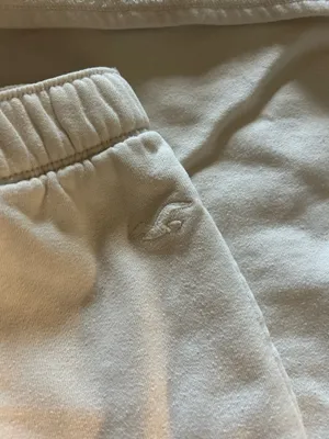 Hollister swear set thumbnail 3