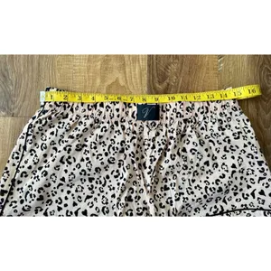 Victoria's Secret Peach Brown Cheetah Sleep Shorts Women Loungewear Medium thumbnail 4