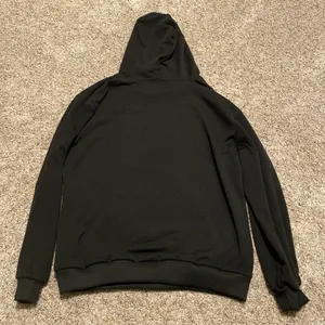 Black Hoodie with Heart Design Size M thumbnail 2