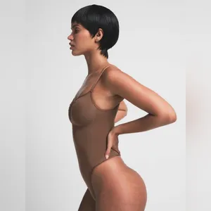 Skims seamless sculpt thong bodysuit jasper. NWOT medium $70. thumbnail 2