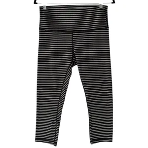 Lululemon Wunder Under Black White Stripe Crop Leggings 10 Athletic Workout Gym thumbnail 2