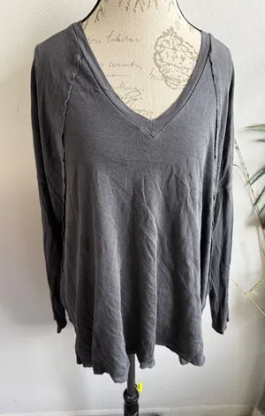 Free People Distressed V Neck Long Sleeve Cotton Top Charcoal‎ Gray Size S thumbnail 1