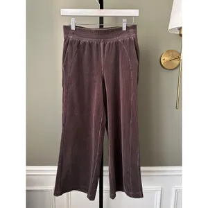 Lululemon Scuba Mid-Rise Wide-Leg Crop *Velvet Cord Size 4 Espresso thumbnail 3