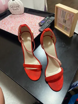 Pretty Little Thing Red Heels thumbnail 2