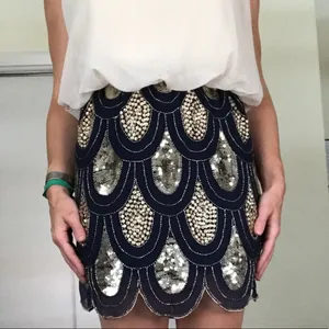 Sleeveless sequined cocktail dress thumbnail 2