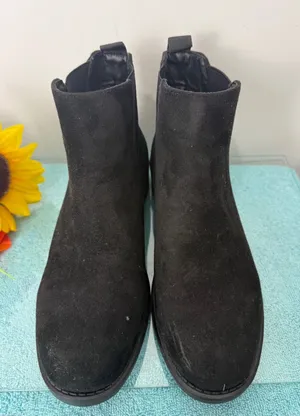 Dream Pairs Black Suede Chelsea Ankle Boots thumbnail 1