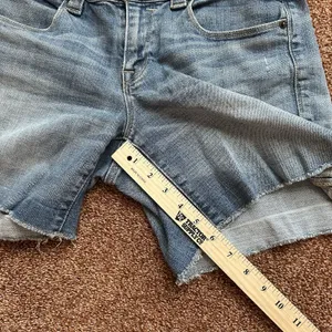 J. Crew Denim Stretch Shorts Womens 6 Distressed Raw Hem Preppy Stretch Grunge thumbnail 8