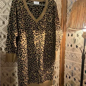 Old Navy NWT Animal Print Long Sleeve Sweater Dress thumbnail 2