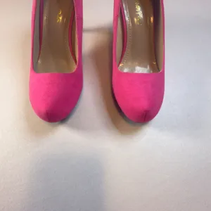 Dream Pairs Tiffanny 7.5 Womens Hot Pink Faux Suede Pointed Toe Heels Pumps thumbnail 4