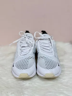 Women’s Nike Air 270 thumbnail 2