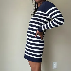 Gap Navy Blue and White Striped Mini Dress Size Small thumbnail 4