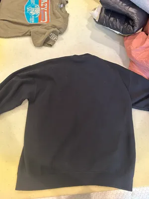 black crewneck Size L thumbnail 2