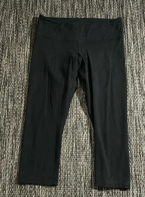 Lululemon Wunder Under Crop Compressive Leggings Size 8 thumbnail 1