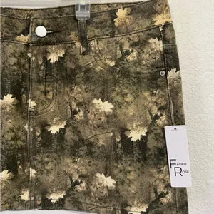Faded Rose Camouflage Mini Skirt thumbnail 3