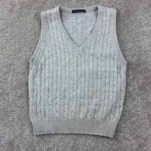Brandy Melville Sweater Vest Women OSFM Gray Cable Knit Preppy V-Neck Sleeveless thumbnail 2