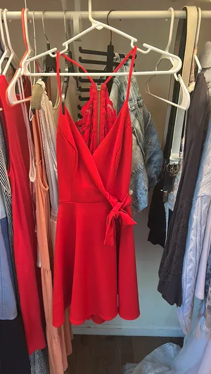 Red Dress with Keyhole Back Size 3/4 thumbnail 2
