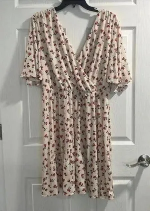 Alexia Admor Beige Floral V Neck Flutter Sleeve Midi Dress thumbnail 1