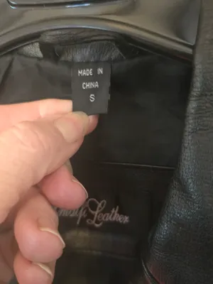 O Amalfi Black Leather Button thumbnail 3