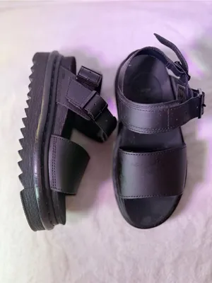 Dr. Martens Black Chunky Platform Leather Sandals - Women thumbnail 5