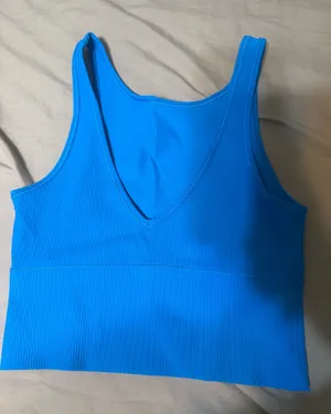 Lululemon tank  thumbnail 1