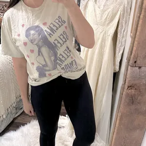 Junk Food Clothing Beige Selena Graphic Tee size medium thumbnail 2