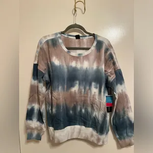Women’s pullover Size M thumbnail 2