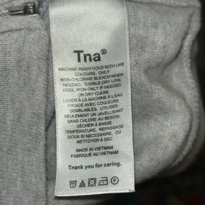 Aritzia Tna cropped zip up thumbnail 4