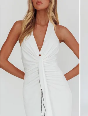 Selfie Leslie White Maxi Dress thumbnail 4