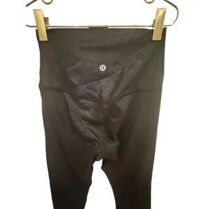 Women's Lululemon Black Shimmer Leggings Size 4 thumbnail 5
