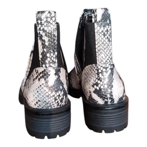 Universal Threads Universal Thread Danton Boots Size 8 Cream Snake Print thumbnail 7