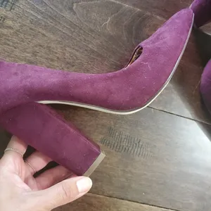 Burgundy 3 inch heels size 9 women's never worn by JustFab suade like ma… thumbnail 4