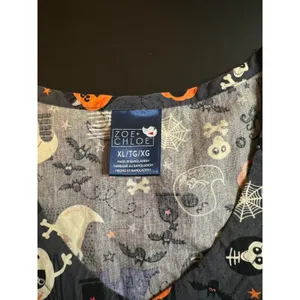 Womens XL Zoe & Chloe Halloween Ghost Pumpkin Short Sleeve Vneck Scrubs Uniform thumbnail 3