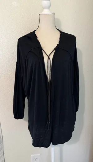 Free People We The Free Black Tassel Tie V-Neck Linen Blend‎ Top Size M thumbnail 1