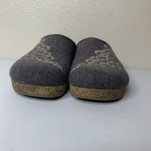 Haflinger Clog Slippers Slip On Gray Embroidered Pattern Women’s Sz 37 US 6 thumbnail 3