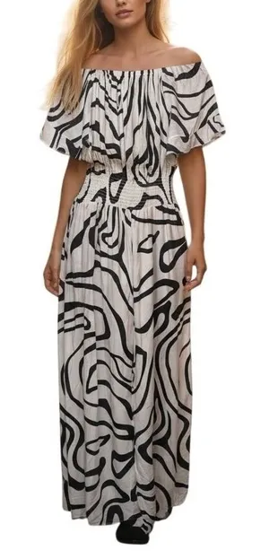 Anthro‎ Kindred Jumpsuit Medium White Navy Swirl Off Shoulder Smocked Waist thumbnail 1