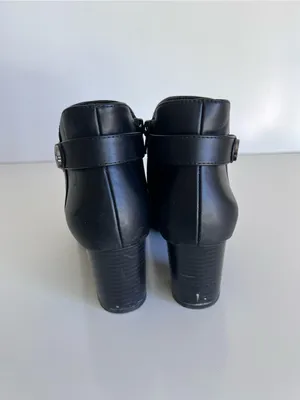 Giani Bernini Artmyss Padded Insole Faux Leather Ankle Boots Black Size 6 thumbnail 6
