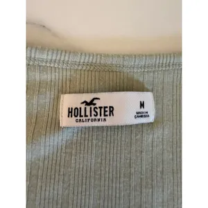Hollister‎ Sage Green Ribbed Button Front Long Sleeve Cropped Top Womens Medium thumbnail 7