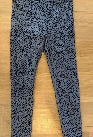 ALL ACCESS cheetah print Blue and Black Leggings thumbnail 1