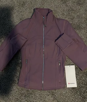 Lululemon Cropped Define Jacket thumbnail 1
