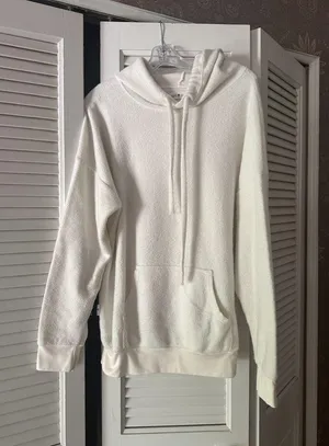 Soft Serve Cream colored sweatshirt White Size M thumbnail 1