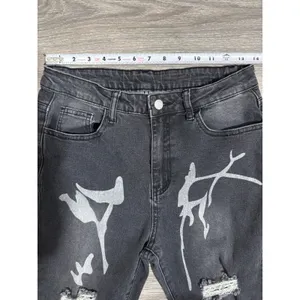 SheIn Womens Distressed Jeans Size L Graphic Print Black 28x29 High‎ Rise Straight Leg thumbnail 4