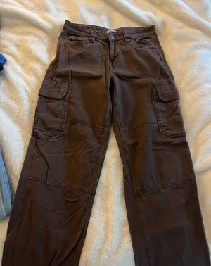 Garage Brown Low-Rise Cargo Pants thumbnail 1